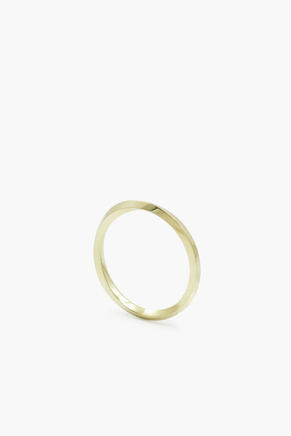 Helix Ring Medium Solid Gold